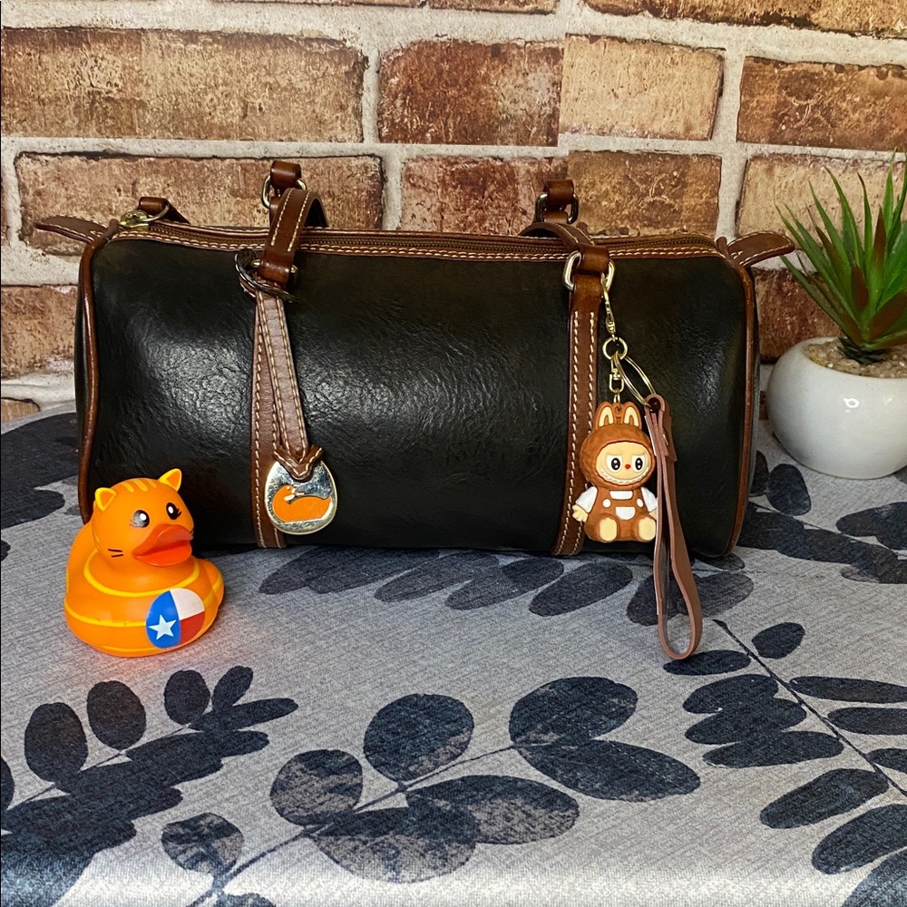 Dooney and Bourke barrel bag vtg